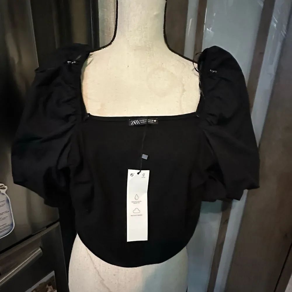 NWT Zara Trendy Black Puff Sleeve Top